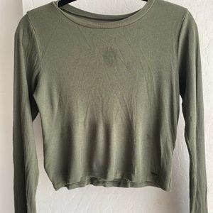 green long sleeved shirt